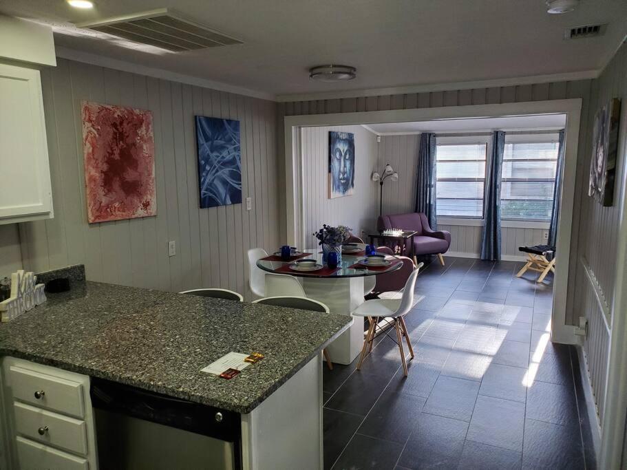 Beautiful Cottage Near Lake Louisa & Mins From Disney, Vehicle Rental Available เคลอมอนต์ ภายนอก รูปภาพ