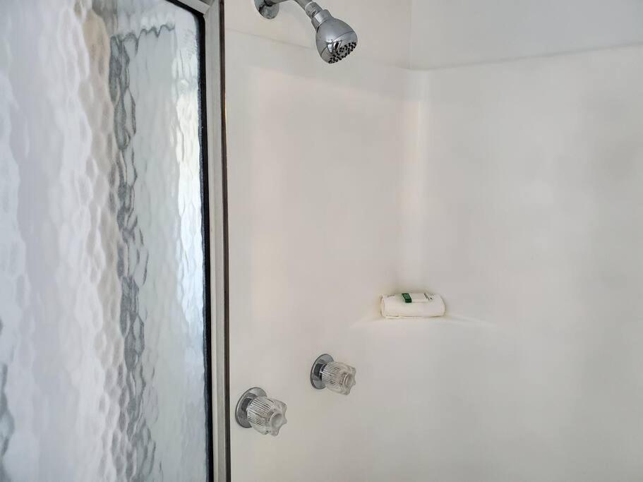 Beautiful Cottage Near Lake Louisa & Mins From Disney, Vehicle Rental Available เคลอมอนต์ ภายนอก รูปภาพ