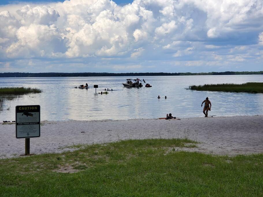 Beautiful Cottage Near Lake Louisa & Mins From Disney, Vehicle Rental Available เคลอมอนต์ ภายนอก รูปภาพ